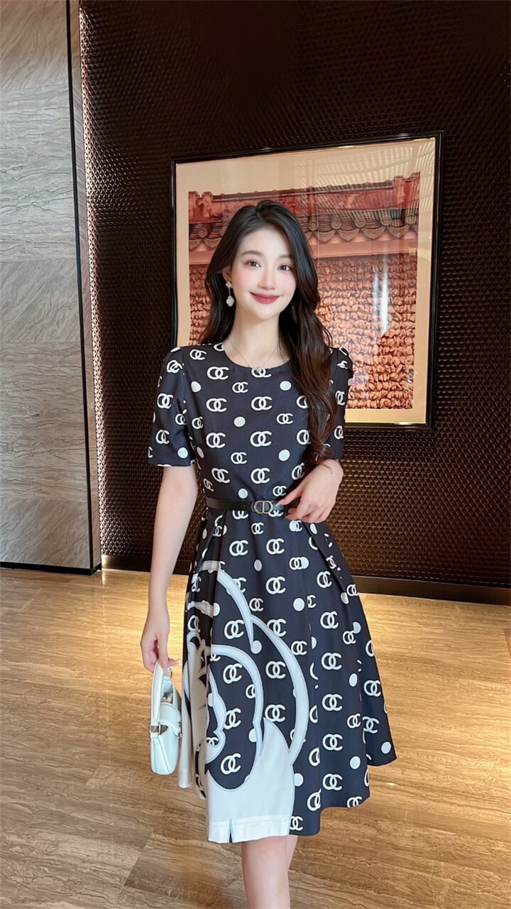 ĐẦM LỤA GUCCI KÈM NỊT CAO CẤP D131